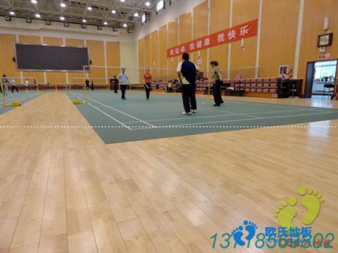 籃球館運動木地板防滑的管用措施